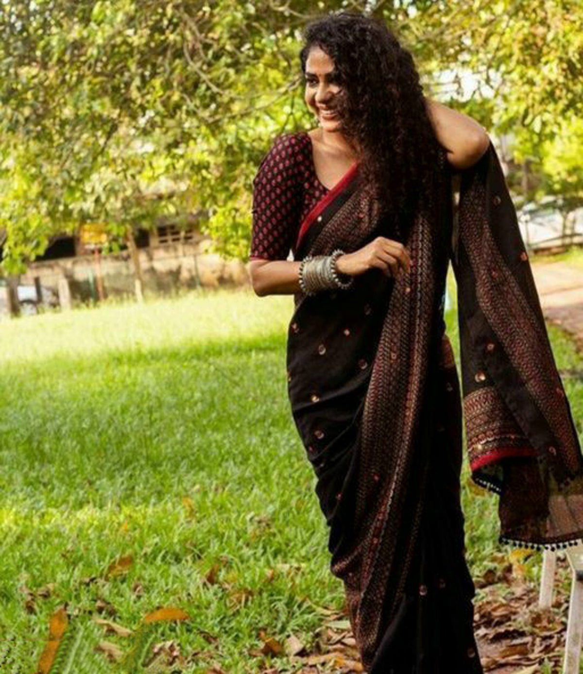 Buy ZILVIRA Self Design, Woven Bollywood Cotton Linen, Cotton Jute Red,  Silver Sarees Online @ Best Price In India | Flipkart.com